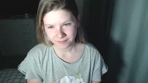 Snapshot of melissa__ray chatting on March 4, 4:41 pm Melissa Ray online show from March 4, 4:41 pm