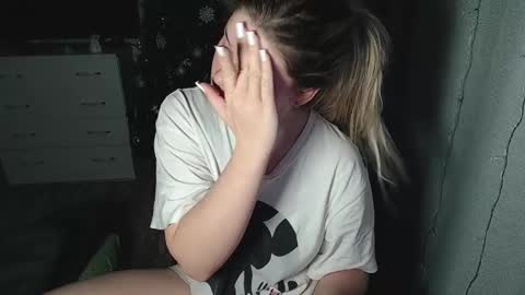 Snapshot of melissa__ray chatting on January 26, 6:37 pm Melissa Ray online show from January 26, 6:37 pm