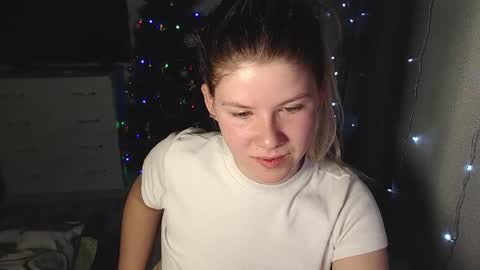 Snapshot of melissa__ray chatting on January 16, 6:27 pm Melissa Ray online show from January 16, 6:27 pm