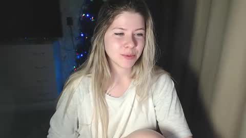 Snapshot of melissa__ray chatting on December 26, 6:12 pm Melissa Ray online show from December 26, 6:12 pm