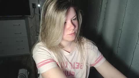 Snapshot of melissa__ray chatting on February 1, 5:47 pm Melissa Ray online show from February 1, 5:47 pm