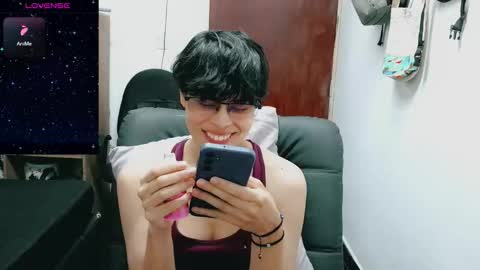 Snapshot of melissa_and_dany chatting on October 13, 11:51 pm Melissas Corner online show from October 13, 11:51 pm