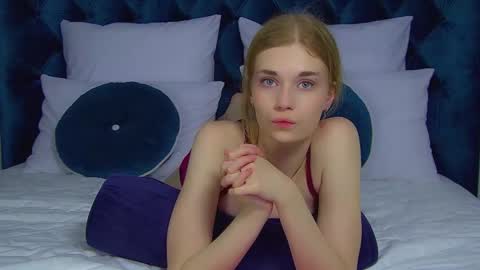 Snapshot of melissabauch chatting on September 18, 9:02 pm Melisa online show from September 18, 9:02 pm