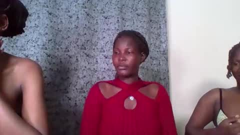 mellanin_goldy online show from September 28, 3:06 pm