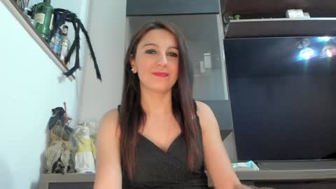 Snapshot of mellbell_ chatting on January 30, 7:59 pm MellyMell  online show from January 30, 7:59 pm