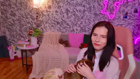 mellhyees online show from March 21, 4:12 pm