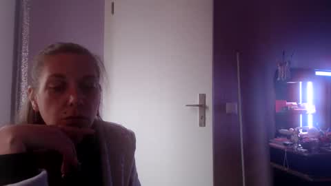 Snapshot of melli23 chatting on October 27, 2:12 pm Melli online show from October 27, 2:12 pm