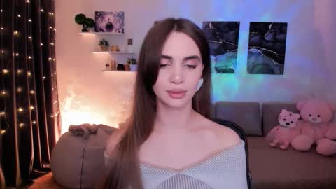 Tessa online show from October 18, 10:00 pm