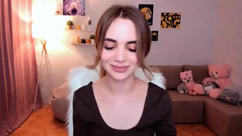 Tessa online show from March 5, 8:33 pm