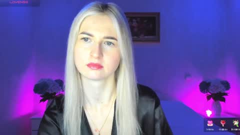 Snapshot of mellina_tey chatting on December 26, 10:52 pm Mellina online show from December 26, 10:52 pm