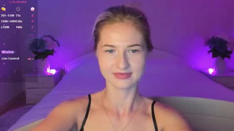 Snapshot of mellina_tey chatting on September 9, 6:51 pm Mellina online show from September 9, 6:51 pm