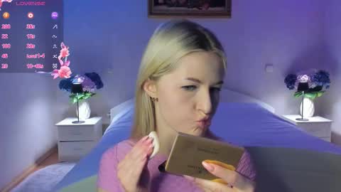 Mellina online show from February 20, 8:31 pm