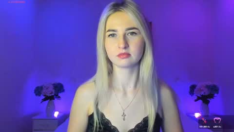 Snapshot of mellina_tey chatting on February 9, 8:24 pm Mellina online show from February 9, 8:24 pm