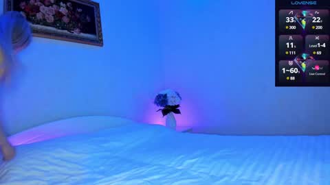 Snapshot of mellina_tey chatting on December 15, 6:04 pm Mellina online show from December 15, 6:04 pm