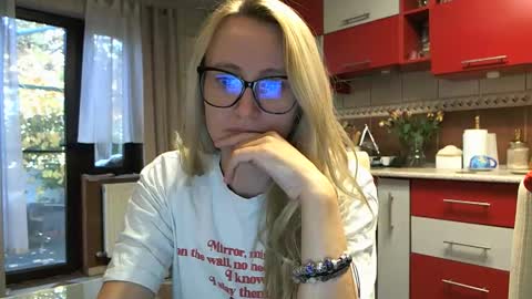 Melly online show from October 20, 6:49 am