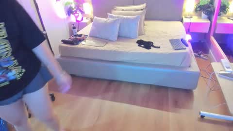 Melody online show from November 11, 3:13 am