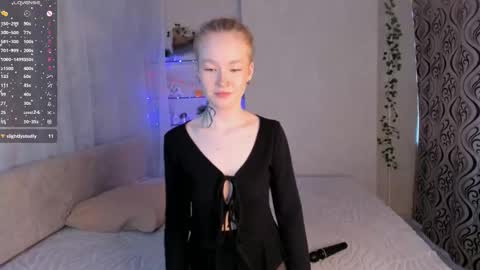 melodievejar online show from March 23, 4:40 am