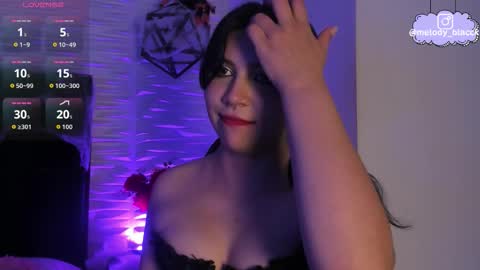 Snapshot of melody_black_ chatting on October 31, 11:42 pm Melody online show from October 31, 11:42 pm