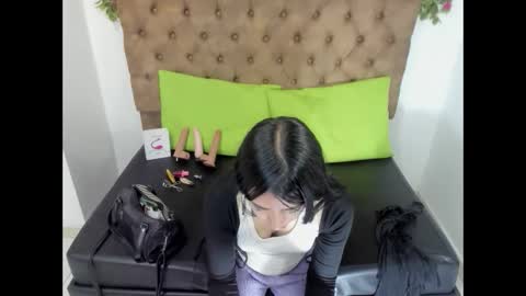 Snapshot of melody_hottt_ chatting on September 18, 1:20 pm Melody online show from September 18, 1:20 pm