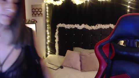 Melody online show from October 3, 10:59 pm