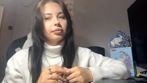 Mia online show from October 6, 6:19 am