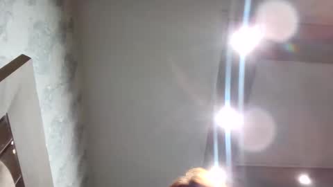 MelyShine online show from January 16, 6:59 pm