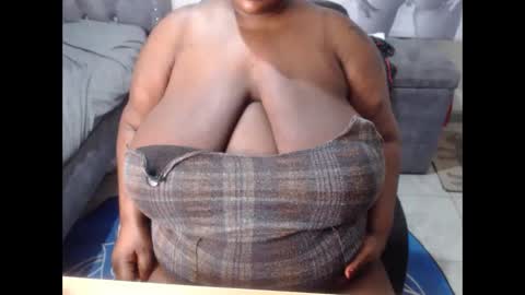 bigboobsass online show from December 20, 1:53 am