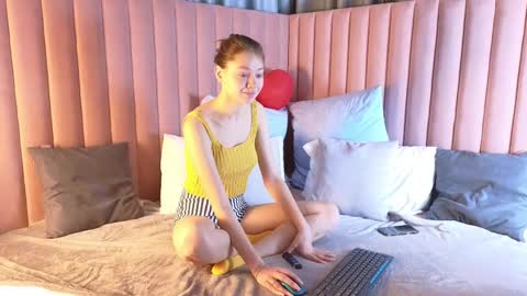meow_mellie online show from March 3, 1:28 am
