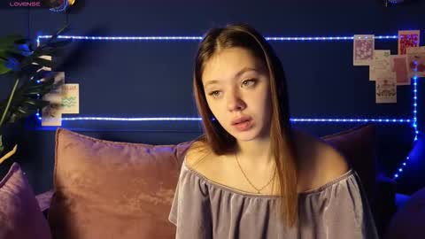 meow_mellie online show from October 12, 4:48 am