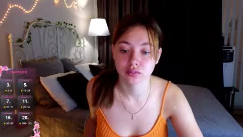 meow_mellie online show from September 12, 1:39 am