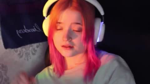 meowme online show from February 5, 2:59 pm