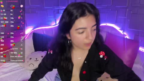    online show from December 5, 8:22 pm