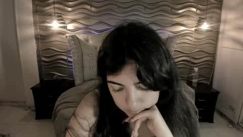    online show from January 20, 7:35 pm