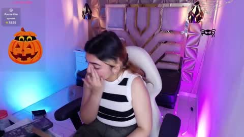 Snapshot of meraki_fraise chatting on October 29, 7:05 pm    online show from October 29, 7:05 pm