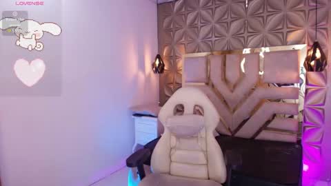 Snapshot of meraki_fraise chatting on October 7, 7:07 pm    online show from October 7, 7:07 pm