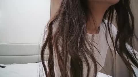 meriannabell online show from December 14, 4:29 am