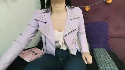 Snapshot of merlinaadams_ chatting on October 18, 4:10 pm Merlina online show from October 18, 4:10 pm