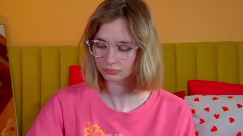 Merlin online show from April 14, 6:30 pm