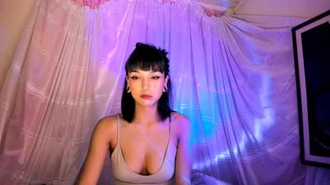 Snapshot of merlynn_ chatting on February 7, 7:40 am Diane 3 online show from February 7, 7:40 am