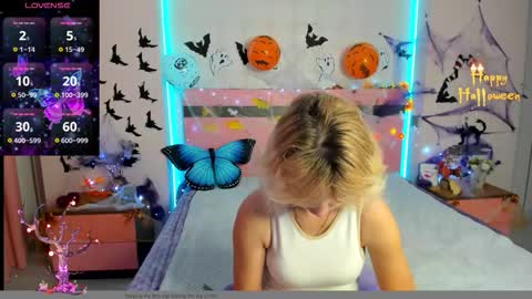 merymidnight online show from October 28, 7:03 am