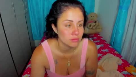 Snapshot of metisha_suhi chatting on January 28, 2:42 pm metisha_suhi online show from January 28, 2:42 pm