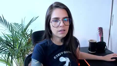 Snapshot of meurief chatting on October 22, 2:44 pm Meurif online show from October 22, 2:44 pm