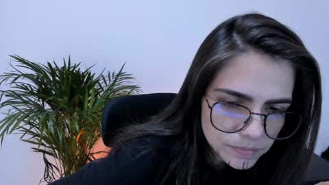 Meurif online show from December 6, 6:28 pm