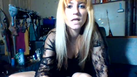 mezzy69 online show from July 6, 8:08 am