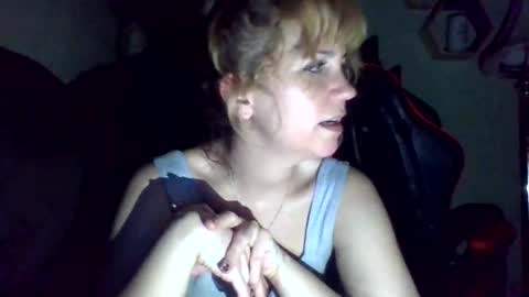 mezzy69 online show from April 15, 8:48 am