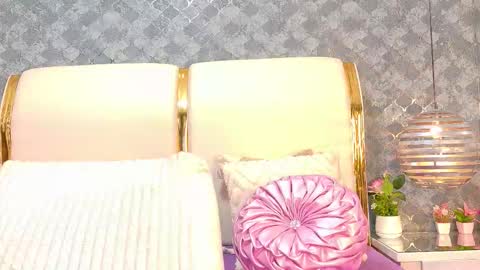 Mhia  online show from November 29, 3:27 pm