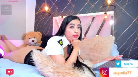 Mia online show from February 28, 3:17 am