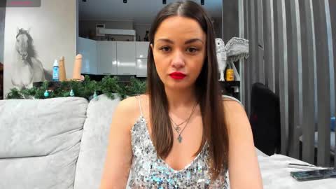 Snapshot of mia___mur chatting on December 29, 3:54 am Mia online show from December 29, 3:54 am