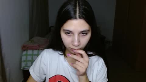 Mia online show from September 26, 3:26 am