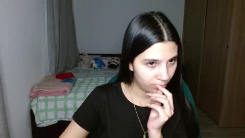 Mia online show from September 22, 3:38 am